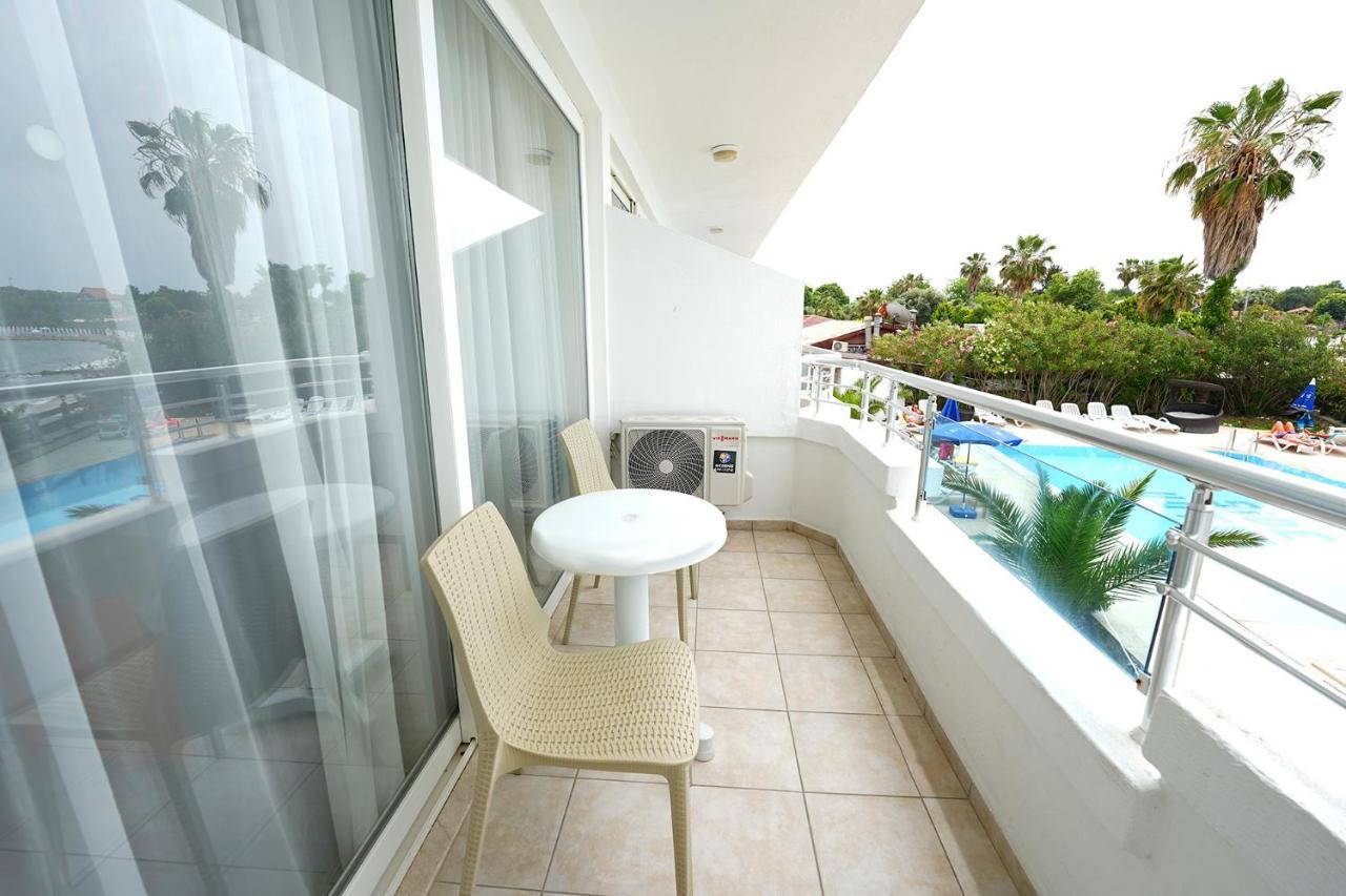 Side Beach Club Exterior foto